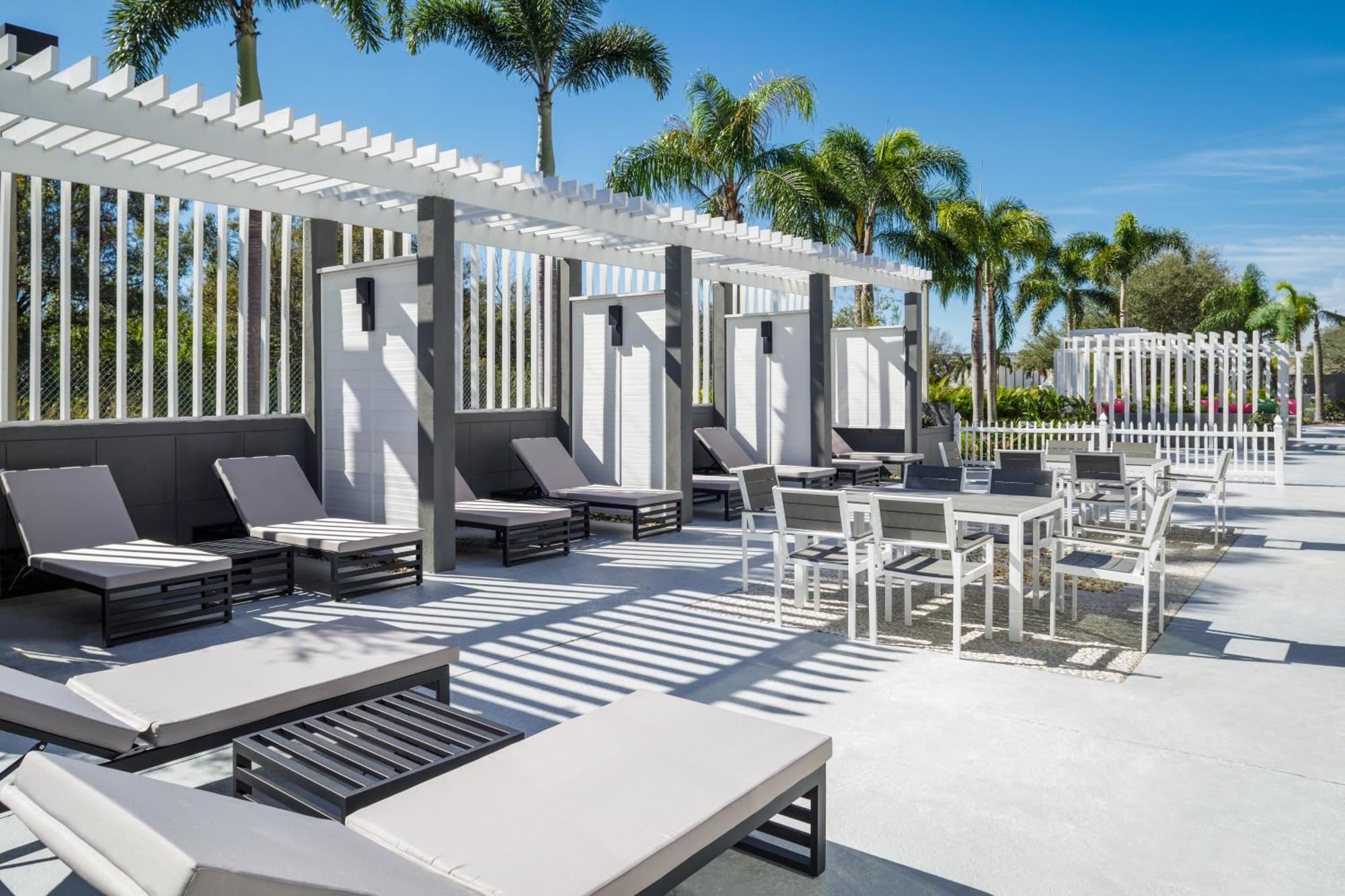 Doubletree By Hilton Sarasota Bradenton Airport Hotel Buitenkant foto