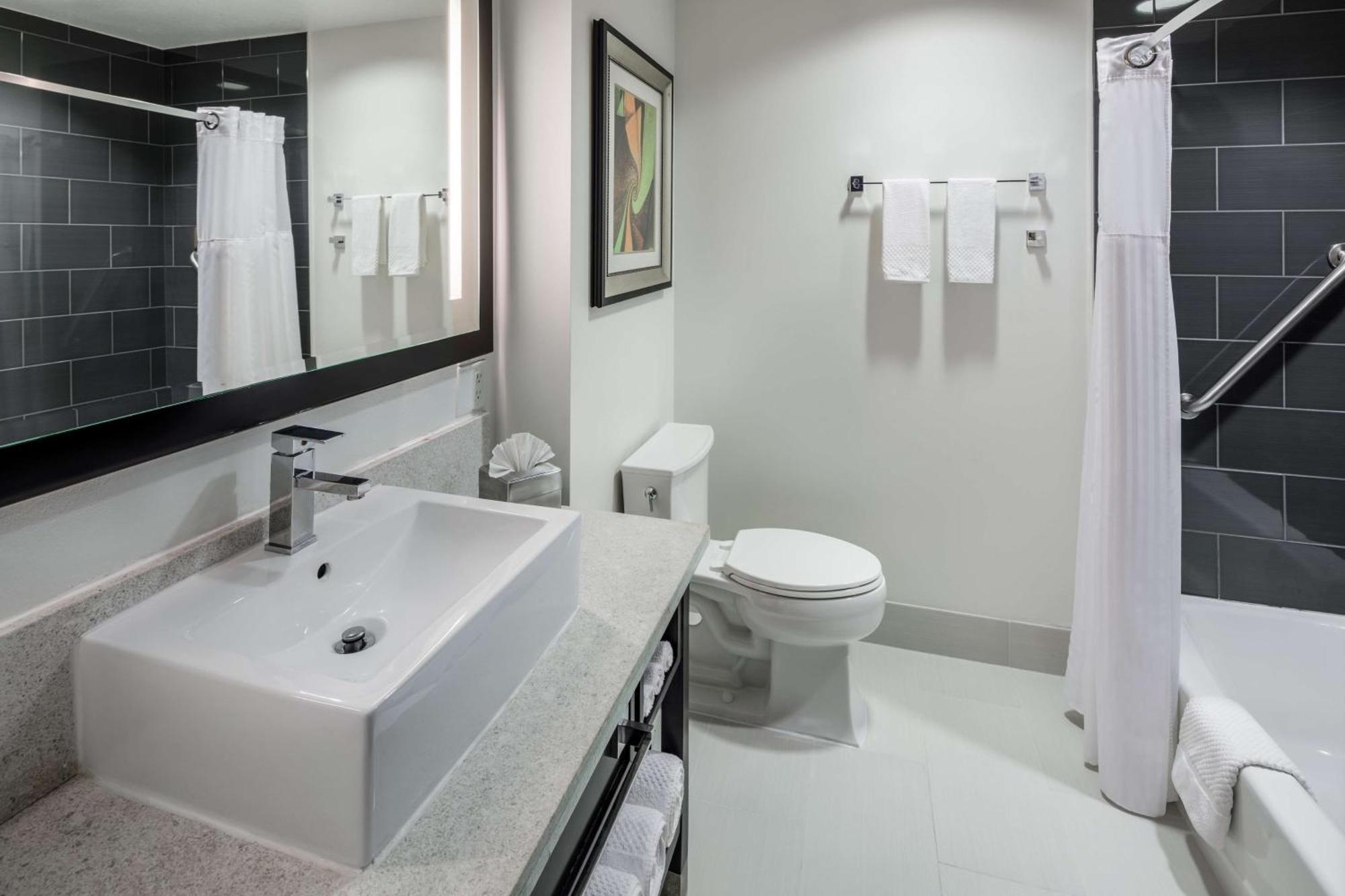 Doubletree By Hilton Sarasota Bradenton Airport Hotel Buitenkant foto