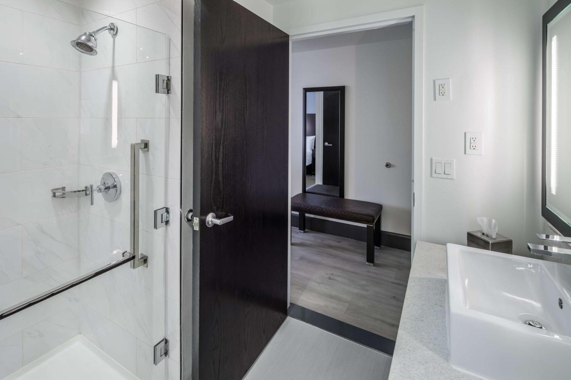 Doubletree By Hilton Sarasota Bradenton Airport Hotel Buitenkant foto