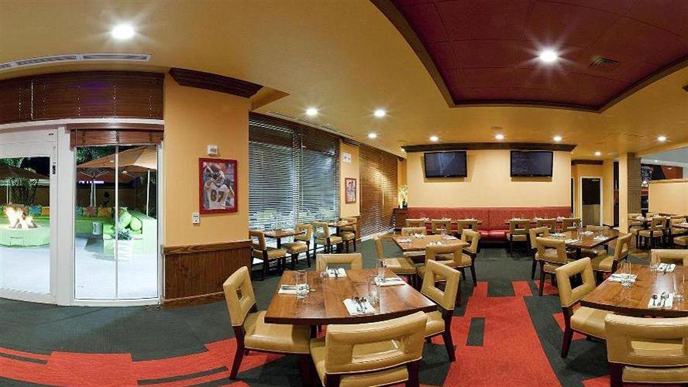 Doubletree By Hilton Sarasota Bradenton Airport Hotel Buitenkant foto